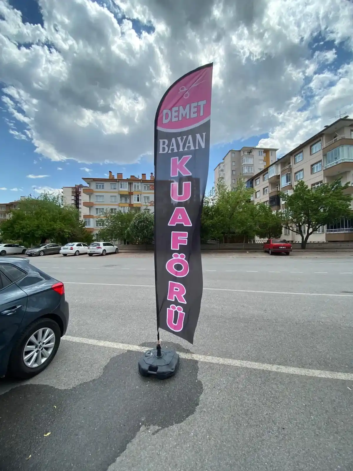 bayan-kuaforu-yelken-bayragi-67